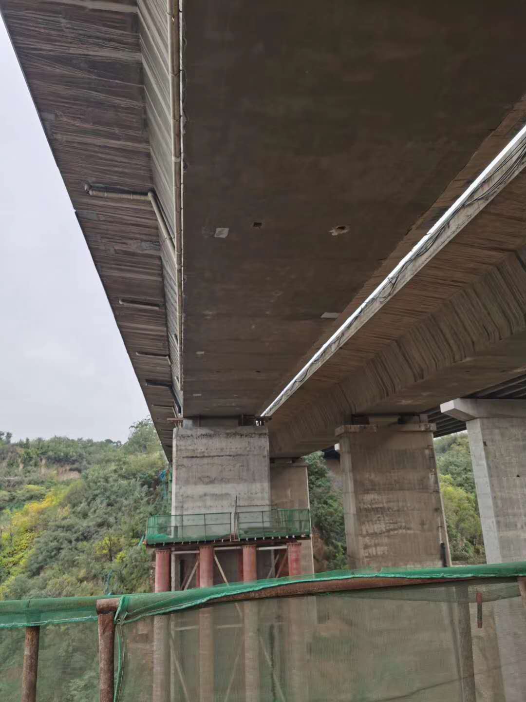 荆州桥梁加固前制定可行设计方案图并用对施工方法